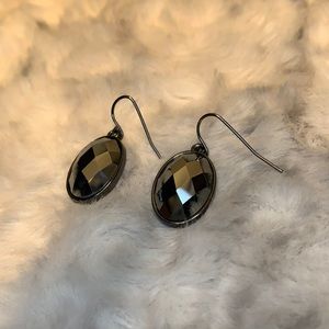 Premier Designs black earrings